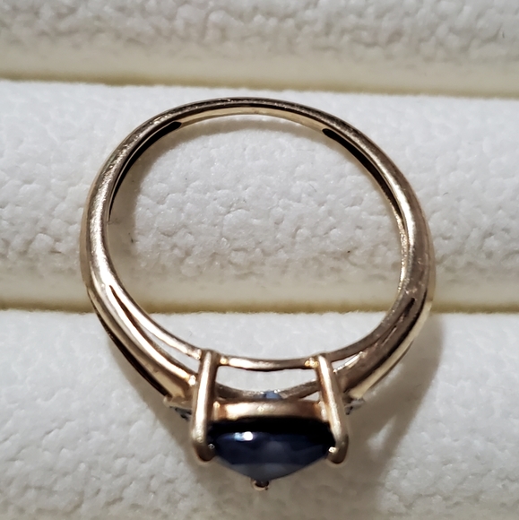 10K Gold Trillion Cut Tanzanite Ring - Picture 2 of 16
